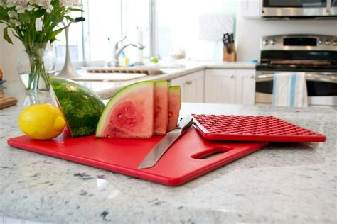 Magical slim flexible cutting board